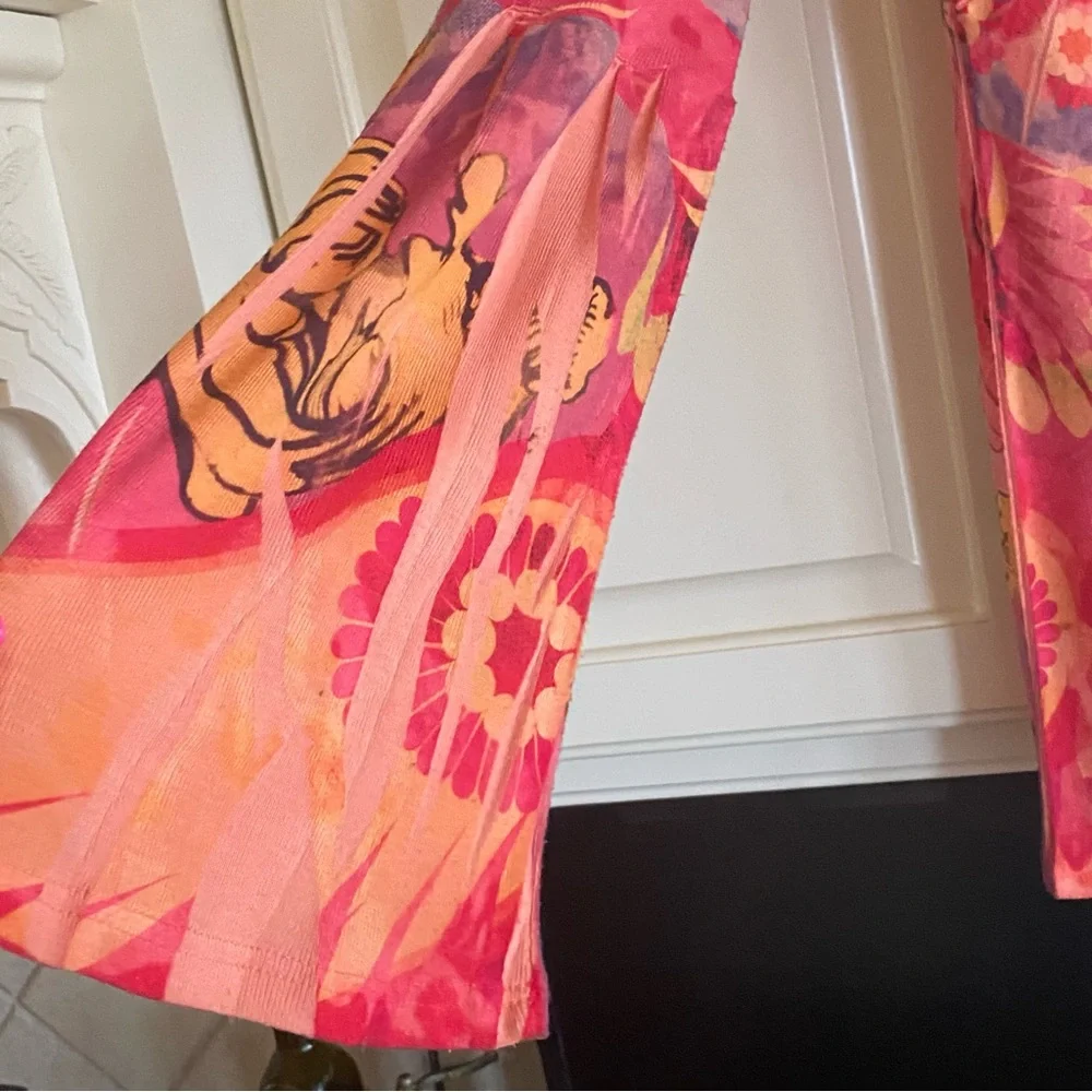 NY Collection Vibrant Artistic Long Sleeve Top - Picture 4 of 8